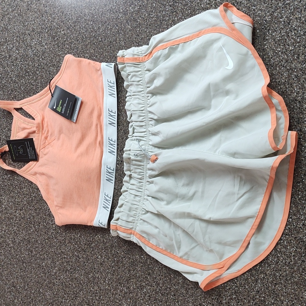 Nwt 2pc Nike